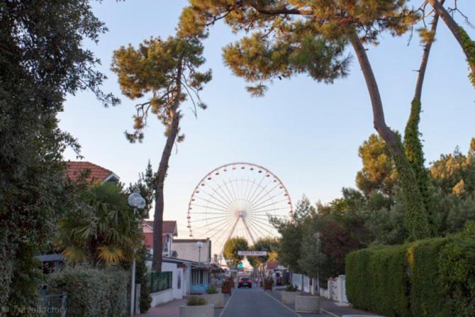 Villa Estoril Ronce Les Bains ลาทร็องบลาด ภายนอก รูปภาพ
