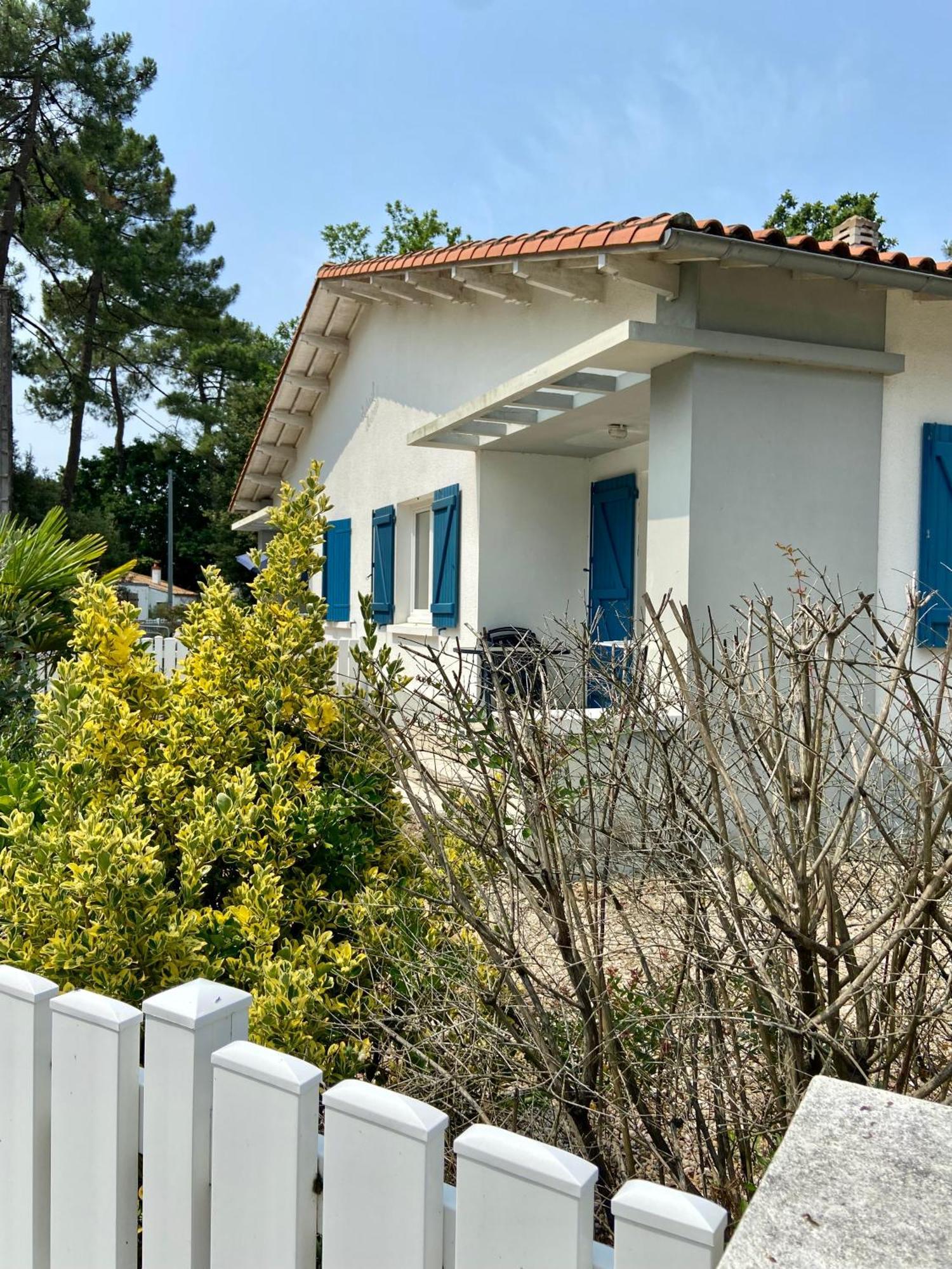 Villa Estoril Ronce Les Bains ลาทร็องบลาด ภายนอก รูปภาพ